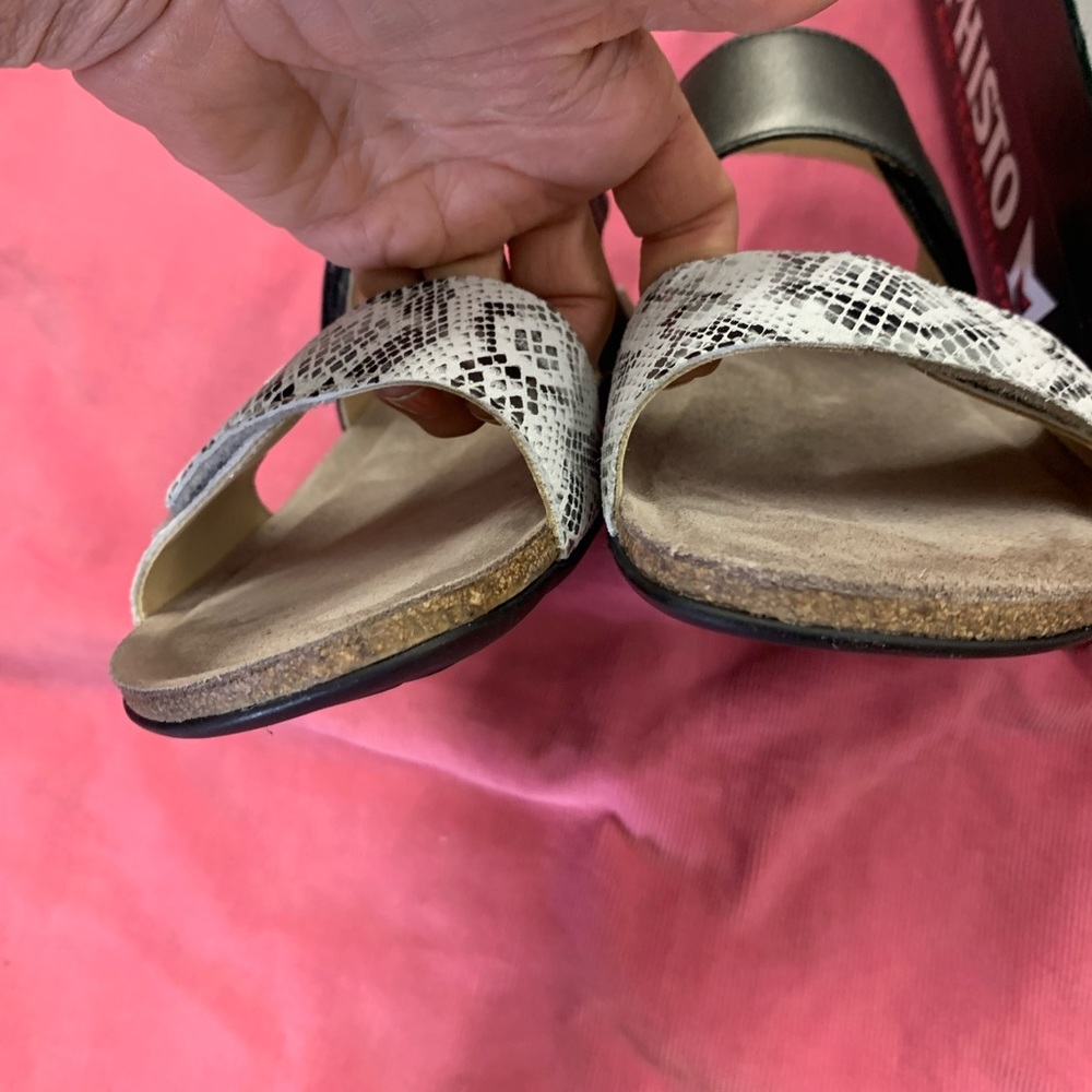 Mephisto genuine leather sandal - Picture 11 of 12